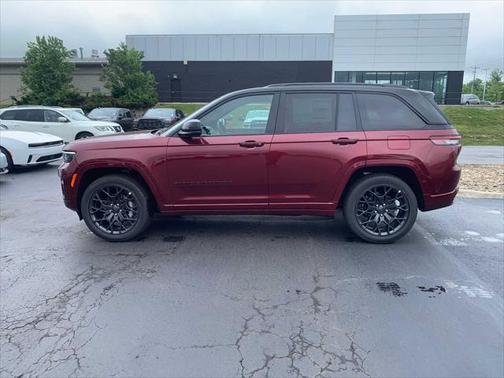 2025 Jeep Grand Cherokee Summit