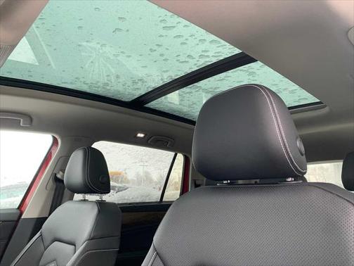 2025 Volkswagen Atlas 2.0T SE w/Technology 4MOTION