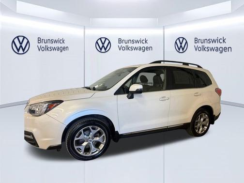 Crystal White Pearl 2018 Subaru Forester 2.5i Touring