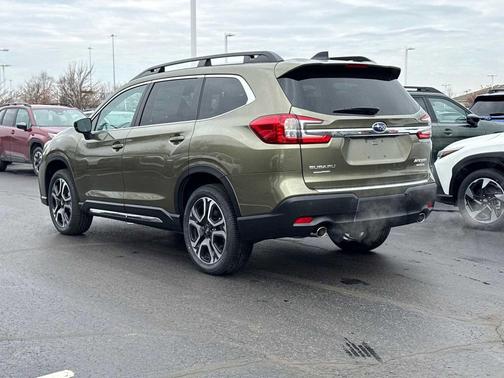 Autumn Green Metallic 2026 Subaru Ascent Limited 8-Passenger
