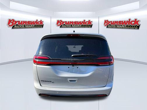 Silver Mist Clearcoat 2026 Chrysler Pacifica L