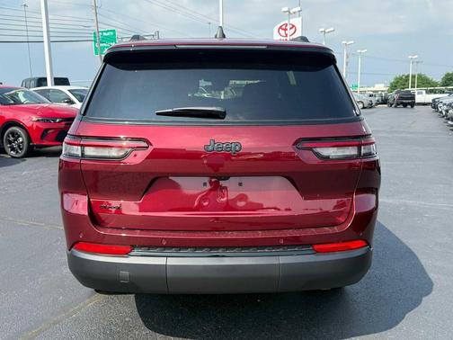 2025 Jeep Grand Cherokee Altitude