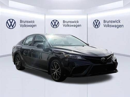 Midnight Black Metallic 2024 Toyota Camry SE