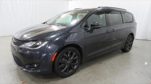 Maximum Steel Metallic Clearcoat 2020 Chrysler Pacifica Limited