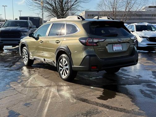 2025 Subaru Outback Premium