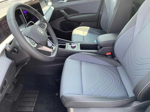 2025 Volkswagen Tiguan 2.0T SE 4MOTION
