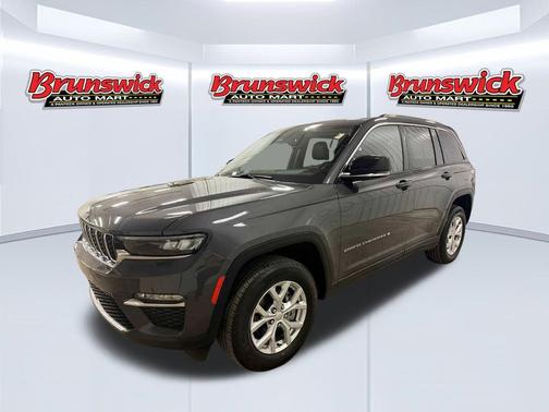 Baltic Gray Metallic Clearcoat 2023 Jeep Grand Cherokee Limited