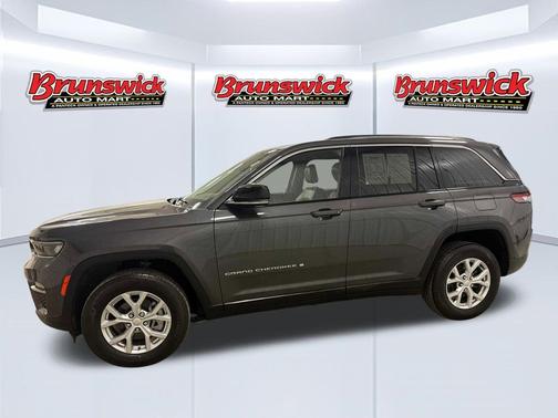 Baltic Gray Metallic Clearcoat 2023 Jeep Grand Cherokee Limited