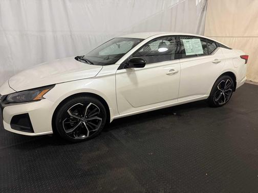 2024 Nissan Altima SR Intelligent AWD