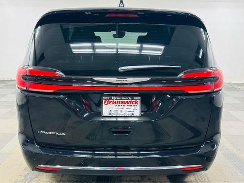 2025 Chrysler Pacifica L