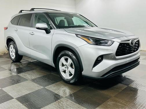 2023 Toyota Highlander LE