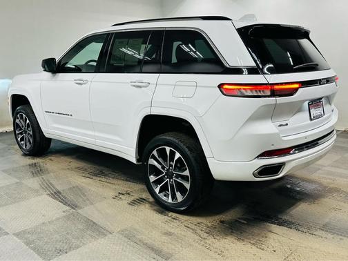 2022 Jeep Grand Cherokee Overland