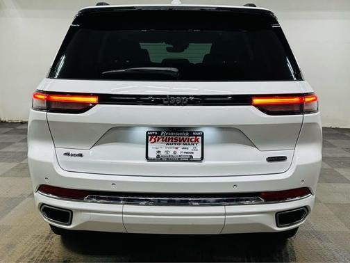 2022 Jeep Grand Cherokee Overland