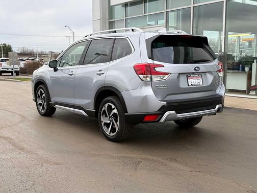 Ice Silver Metallic 2023 Subaru Forester Touring