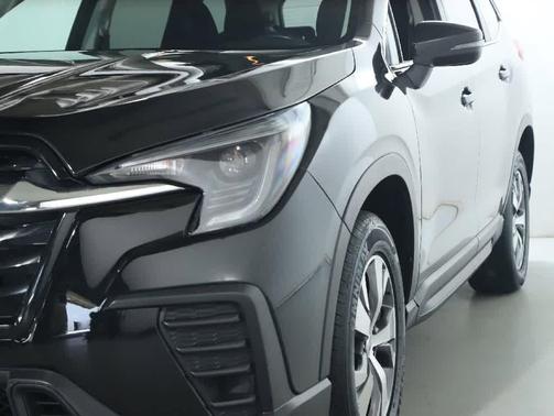 Crystal Black Silica 2023 Subaru Ascent Premium 7-Passenger