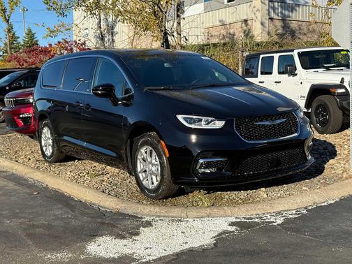 2026 Chrysler Pacifica L