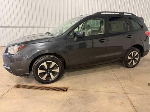 Dark Gray Metallic 2018 Subaru Forester 2.5i Premium