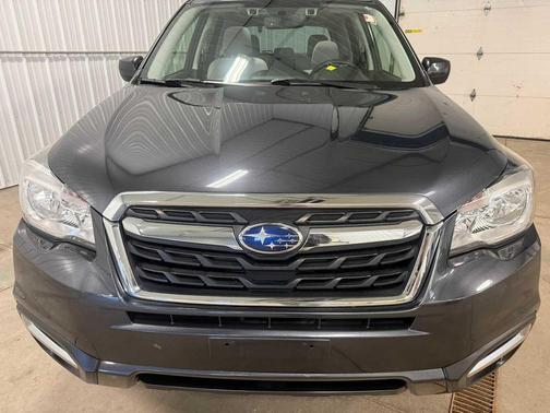 Dark Gray Metallic 2018 Subaru Forester 2.5i Premium