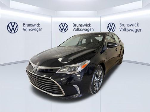 Midnight Black Metallic 2016 Toyota Avalon XLE Premium