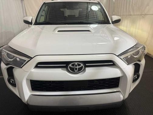 2023 Toyota 4Runner TRD Off Road