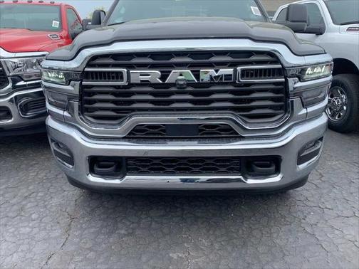 2025 RAM 2500 Tradesman Crew Cab 4x4 6'4' Box