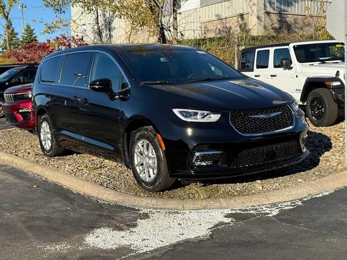 2026 Chrysler Pacifica L