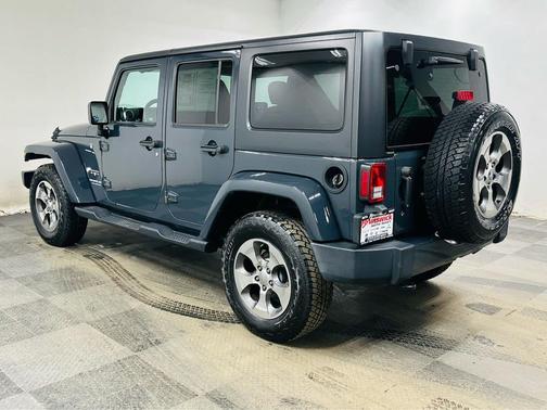 2017 Jeep Wrangler Unlimited Sahara