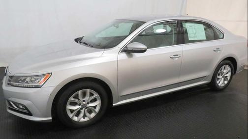 2016 Volkswagen Passat 1.8T S