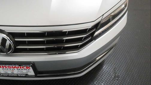 2016 Volkswagen Passat 1.8T S