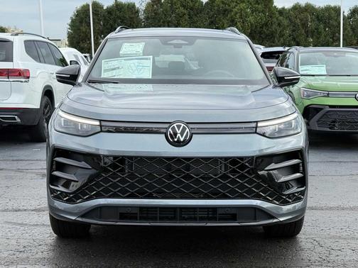 2026 Volkswagen Tiguan 2.0T SE R-Line Black 4MOTION