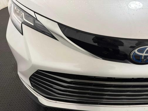 2023 Toyota Sienna Limited