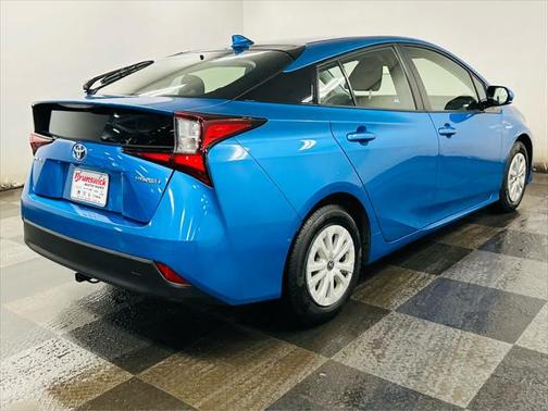 2019 Toyota Prius LE