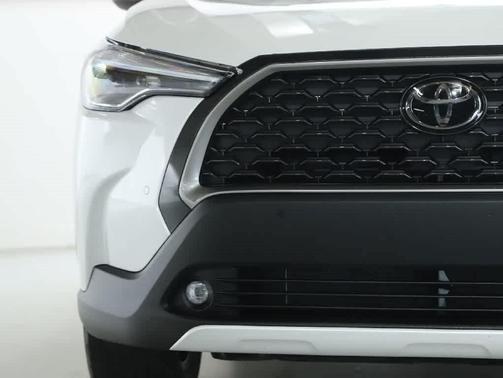 Wind Chill Pearl 2023 Toyota Corolla Cross XLE