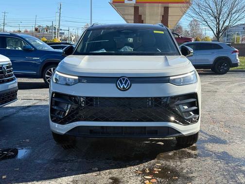 2026 Volkswagen Tiguan 2.0T SE R-Line Black 4MOTION