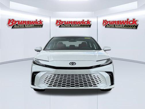 Wind Chill Pearl 2026 Toyota Camry XSE