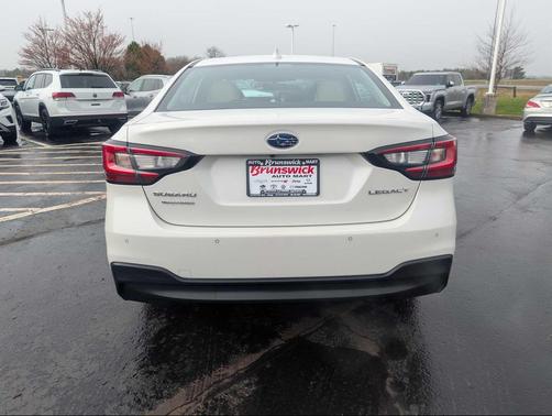 Crystal White Pearl 2023 Subaru Legacy Limited