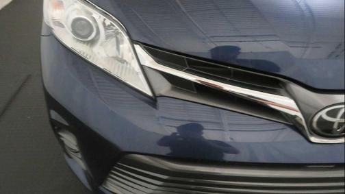 2020 Toyota Sienna XLE
