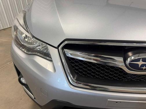 Ice Silver Metallic 2017 Subaru Crosstrek 2.0i Premium