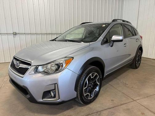 Ice Silver Metallic 2017 Subaru Crosstrek 2.0i Premium