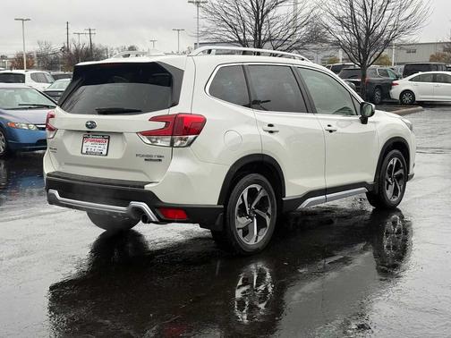 2023 Subaru Forester Touring