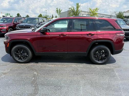 2025 Jeep Grand Cherokee Altitude