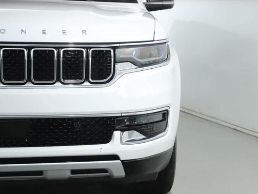 Bright White Clearcoat 2023 Jeep Wagoneer L Series II 4x4