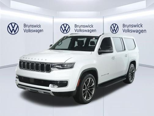 Bright White Clearcoat 2023 Jeep Wagoneer L Series II 4x4