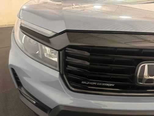 2022 Honda Ridgeline Black