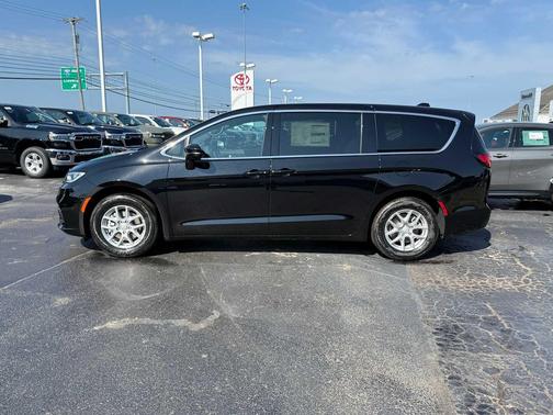 2025 Chrysler Pacifica L