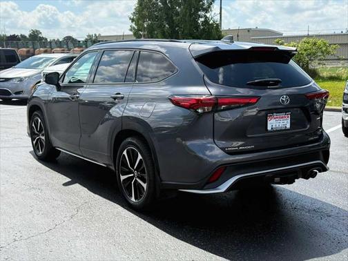 2022 Toyota Highlander XSE