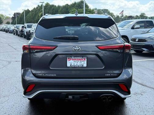 2022 Toyota Highlander XSE