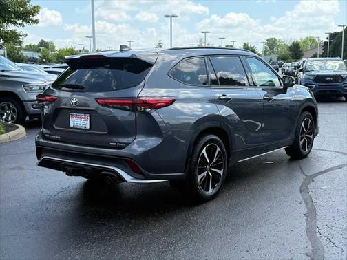 2022 Toyota Highlander XSE