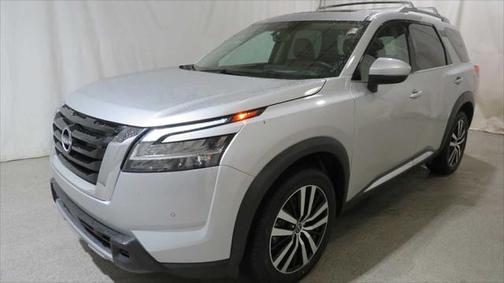 2023 Nissan Pathfinder Platinum 4WD