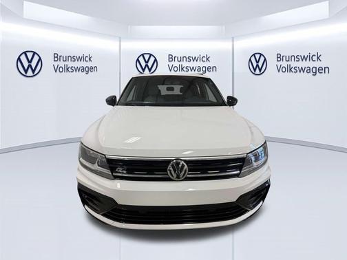 Pure White 2021 Volkswagen Tiguan 2.0T SE R-Line Black 4MOTION
